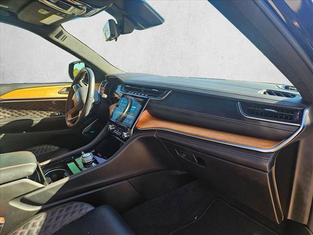 Used 2021 Jeep Grand Cherokee L Summit image 17