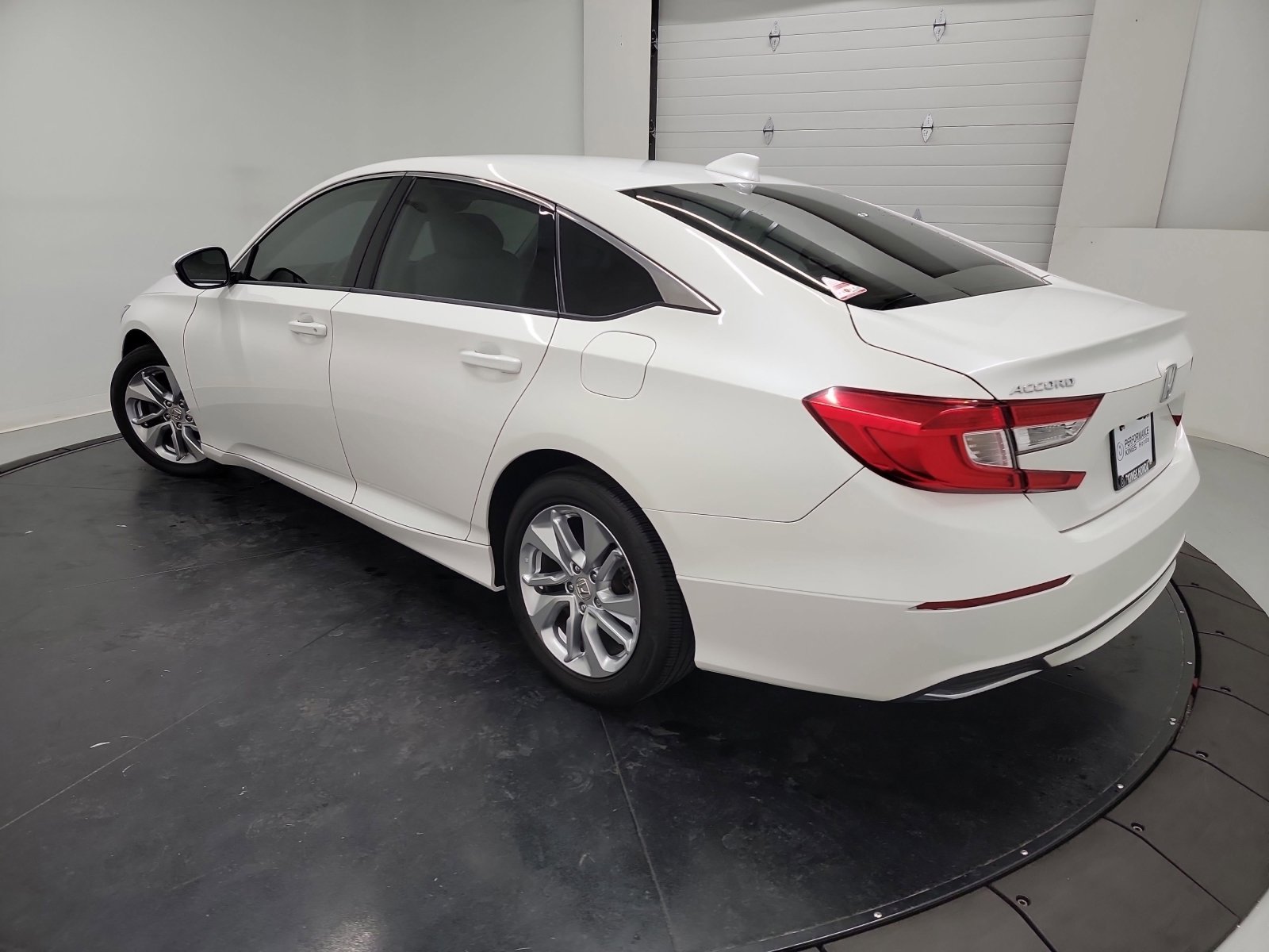 Used 2018 Honda Accord LX image 6