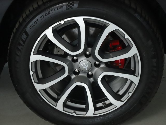 Used 2018 Maserati Levante S GranLusso image 40