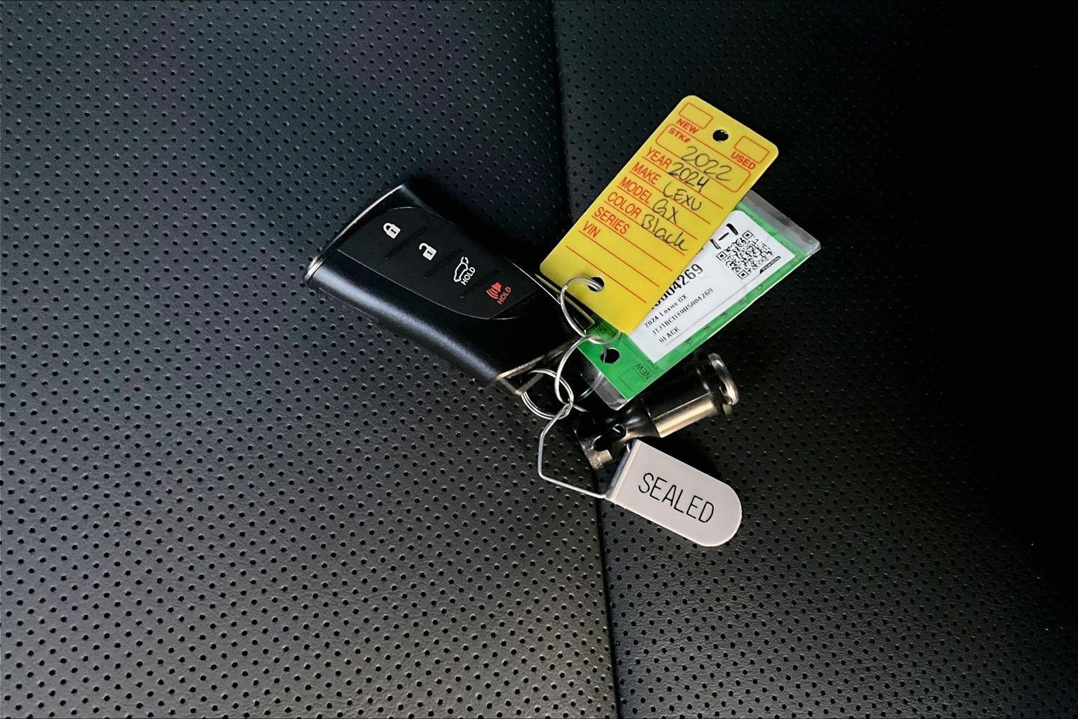 Used 2024 Lexus GX 550 w/ Cold Area Package image 11