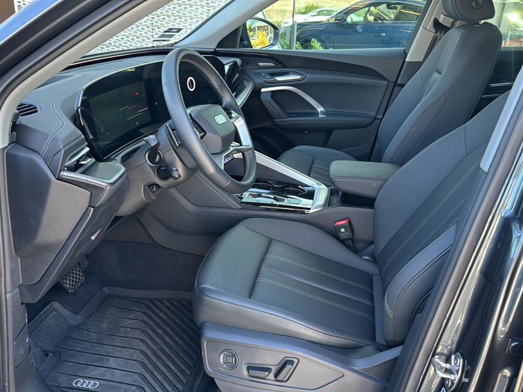 Certified 2025 Audi Q5 Premium Plus w/ Premium Plus AWD/4WD image 10