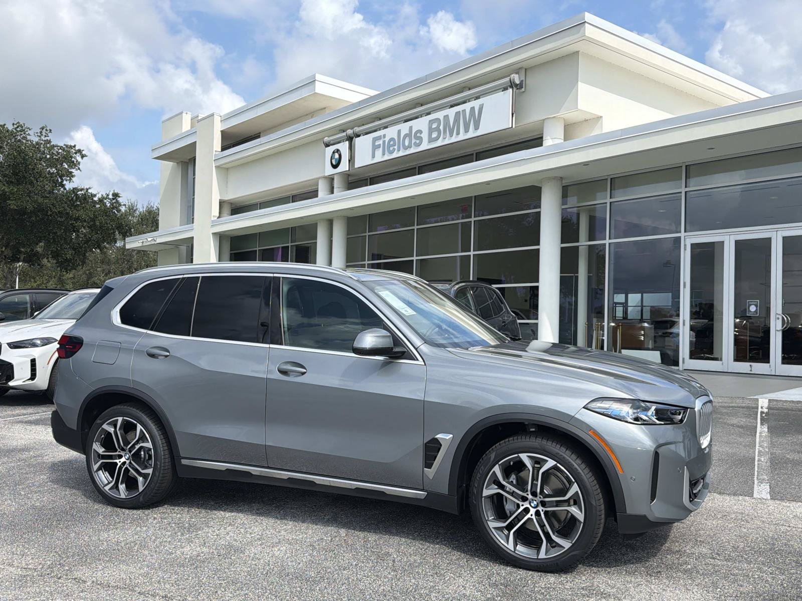New 2026 BMW X5 sDrive40i w/ Climate Comfort Package RWD image 1
