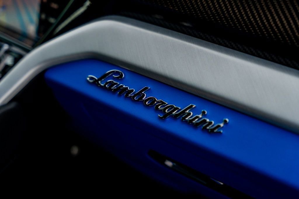 Used 2020 Lamborghini Urus image 57