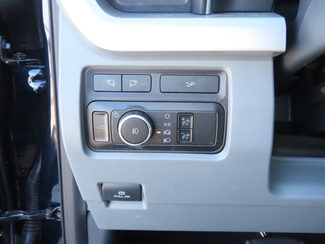 Used 2024 Ford F250 XLT w/ XLT Premium Package AWD/4WD image 24