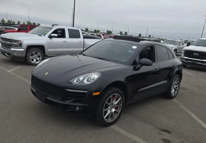 Used 2018 Porsche Macan Sport Edition AWD/4WD image 45