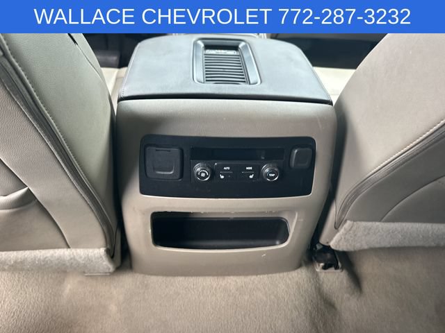 Used 2020 Chevrolet Suburban Premier RWD image 18