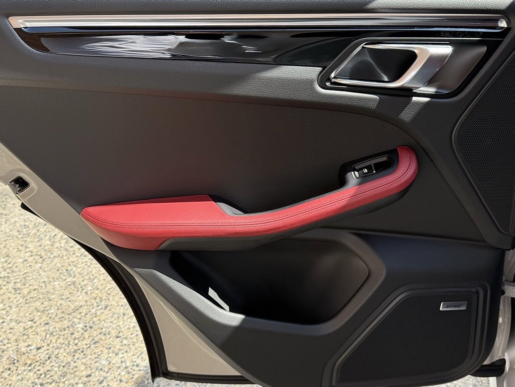 New 2026 Porsche Macan image 20