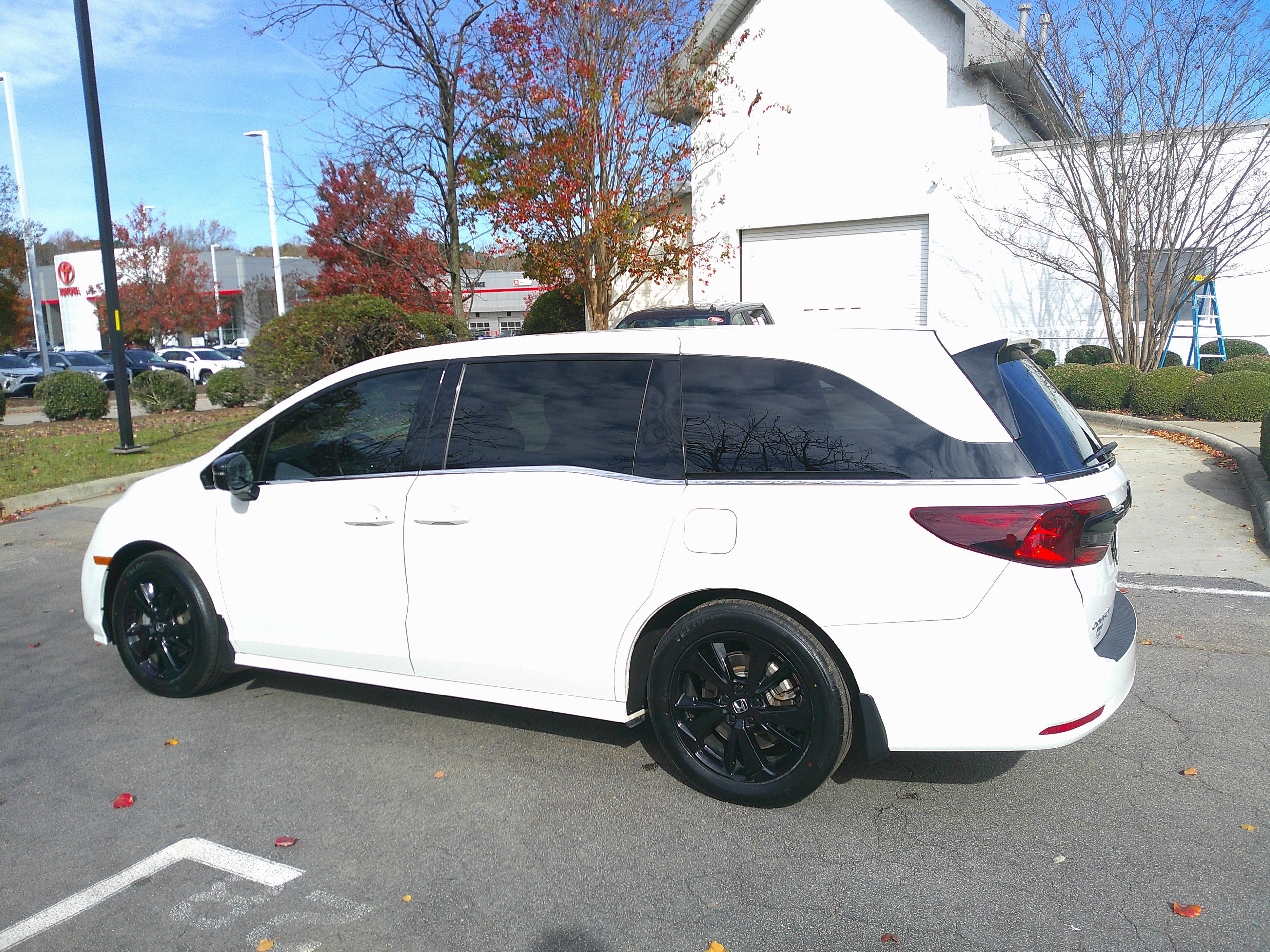 Used 2023 Honda Odyssey Sport image 9