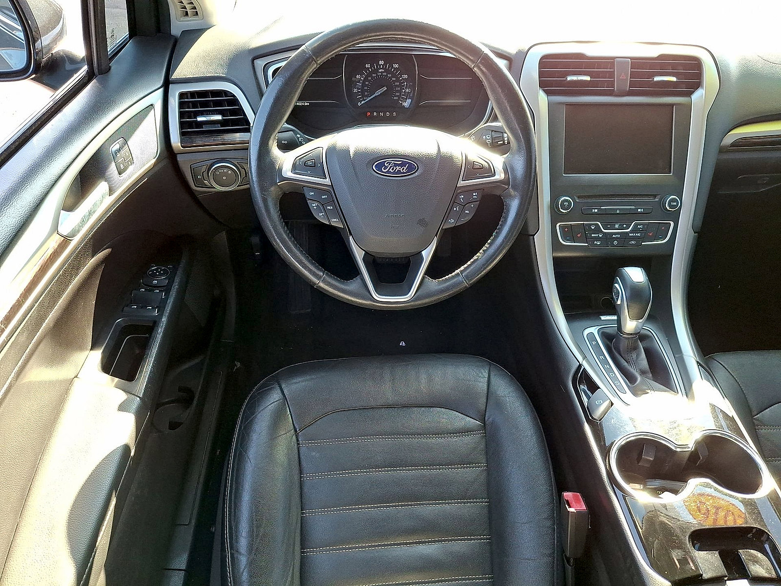 Used 2016 Ford Fusion SE w/ Equipment Group 202A FWD image 21