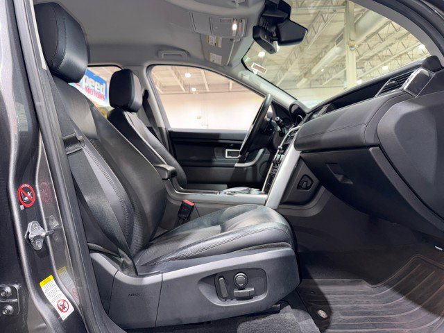 Used 2016 Land Rover Discovery Sport SE image 61