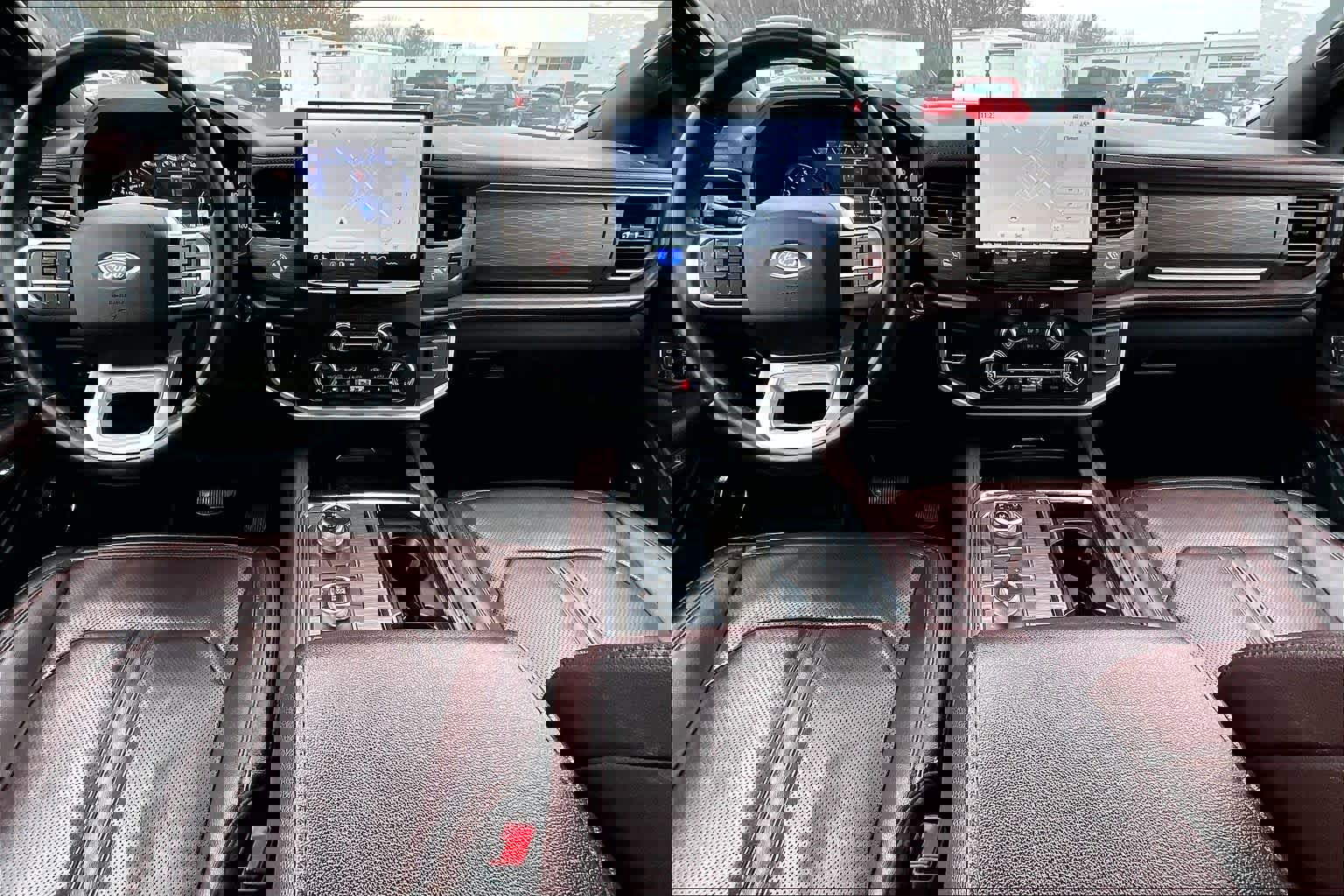 Used 2024 Ford Expedition Limited image 15