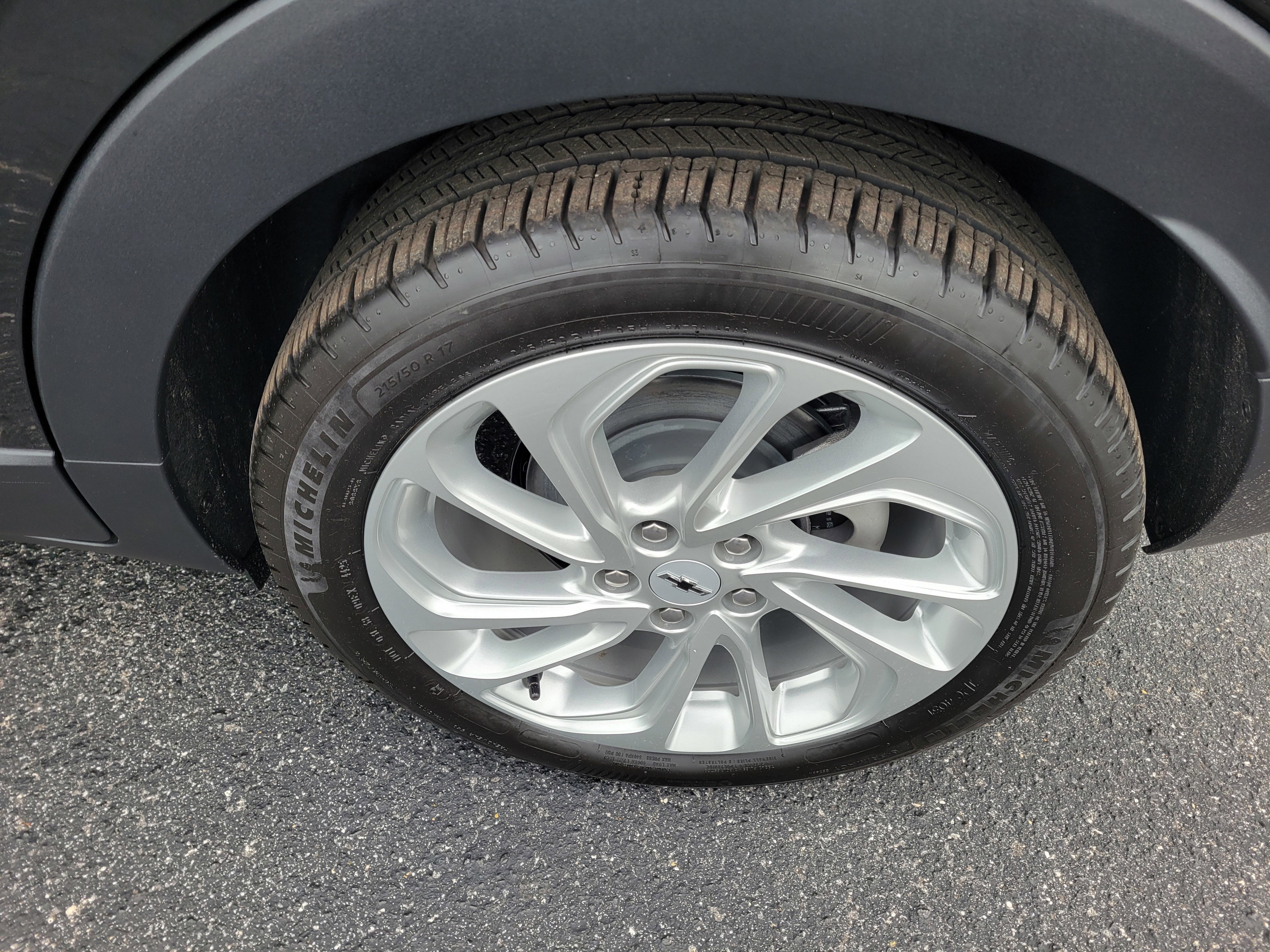 New 2027 Chevrolet Bolt LT image 34