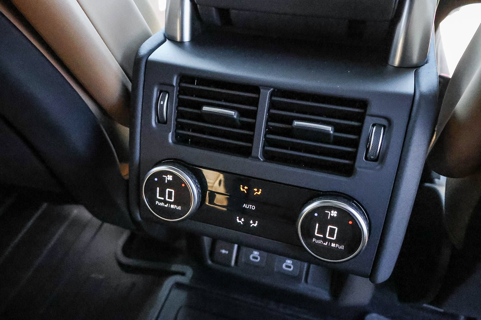 New 2026 Land Rover Discovery Dynamic SE AWD/4WD image 22