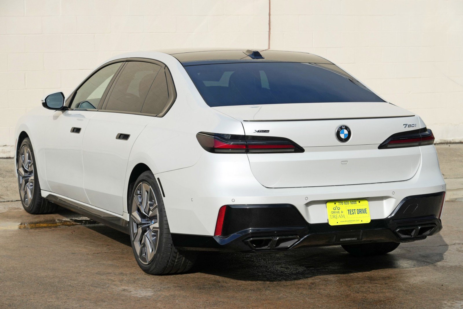 Used 2023 BMW 760i xDrive w/ Executive Package AWD/4WD image 61