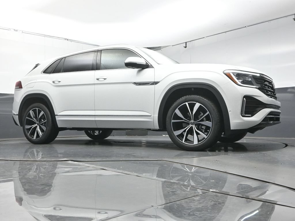 New 2026 Volkswagen Atlas Cross Sport SEL Premium R-Line AWD/4WD image 33