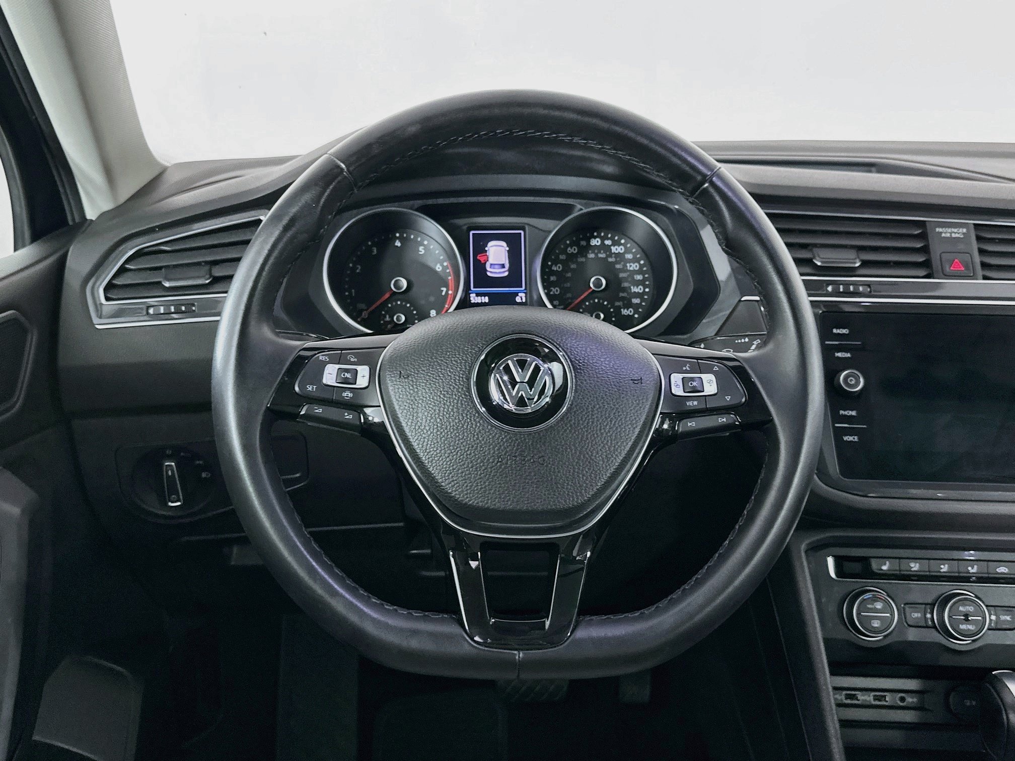 Used 2019 Volkswagen Tiguan SE w/ Panoramic Sunroof Package FWD image 18