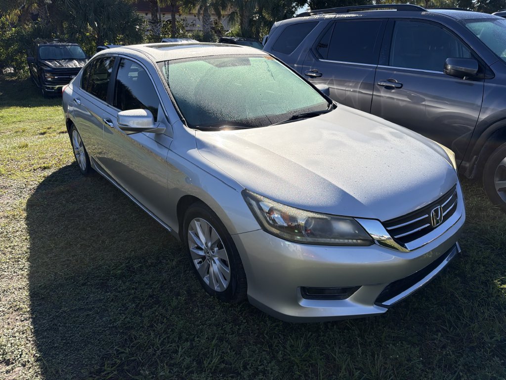 Used 2015 Honda Accord EX image 2