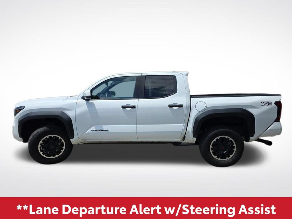 Used 2024 Toyota Tacoma TRD Off-Road AWD/4WD image 9