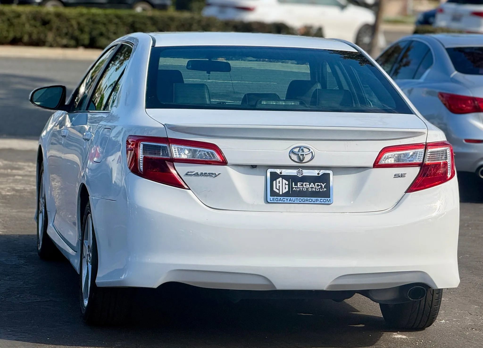 Used 2014 Toyota Camry SE image 4