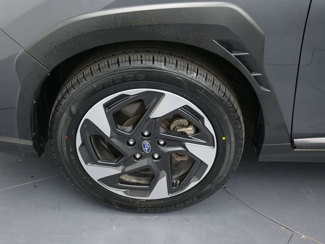Used 2024 Subaru Crosstrek 2.5i Limited w/ Crosstrek Mirror Package image 9