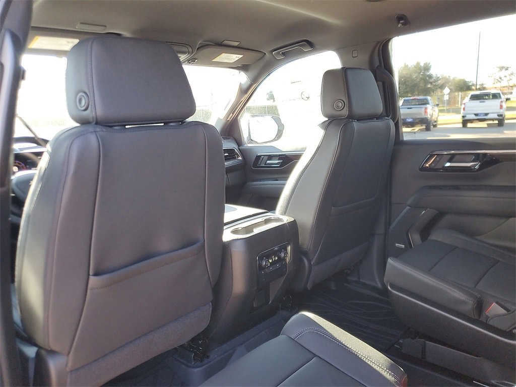 New 2026 Chevrolet Suburban LT w/ Comfort Package image 13