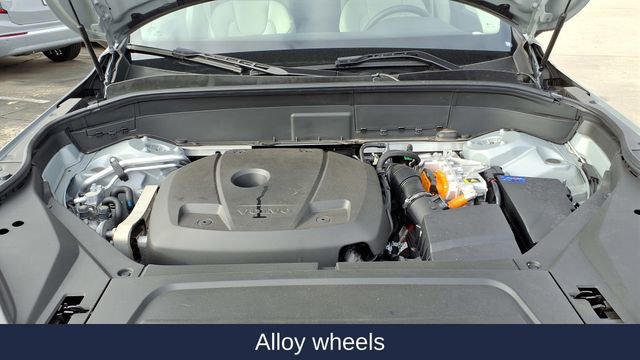 New 2025 Volvo XC90 T8 Plus image 38