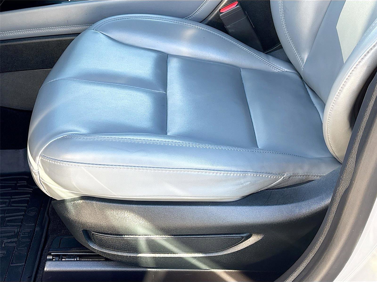 Used 2021 Lincoln Corsair Standard w/ Towing Package I image 22