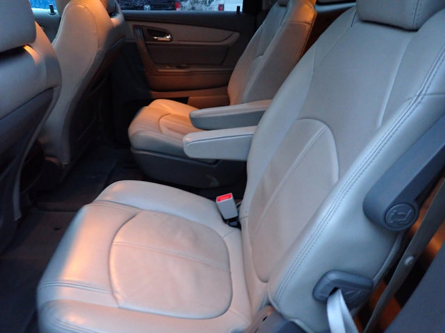 Used 2017 Chevrolet Traverse LT image 18