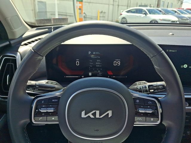 Used 2025 Kia Sorento S AWD/4WD image 16