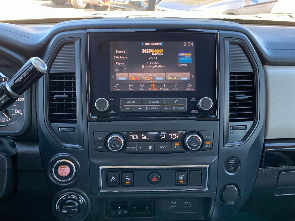 Used 2024 Nissan Titan SV w/ SV Convenience Package image 16