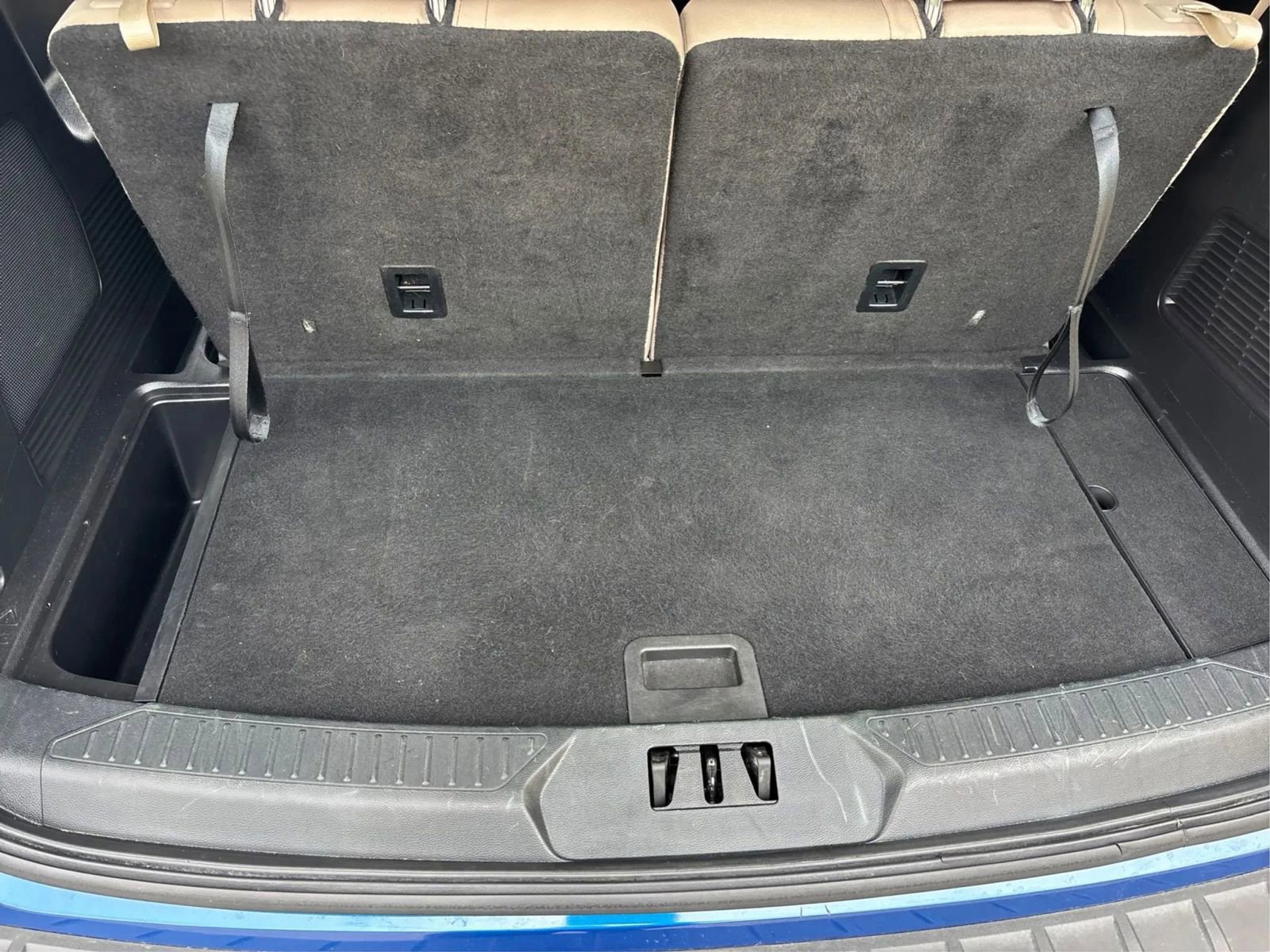 Used 2021 Ford Explorer Limited image 16