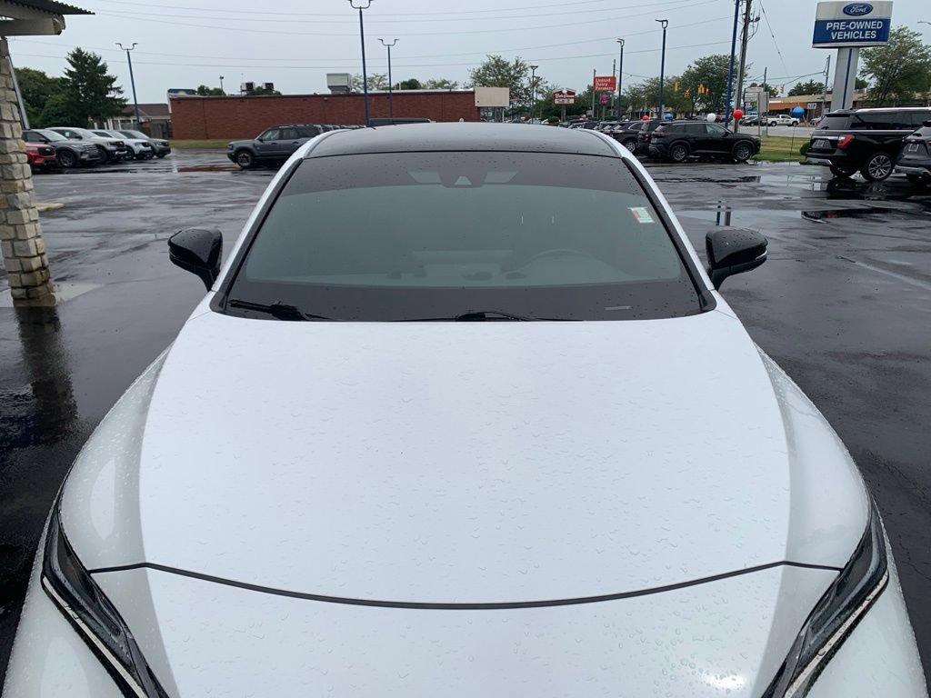 Used 2024 Toyota Venza Nightshade AWD/4WD image 9