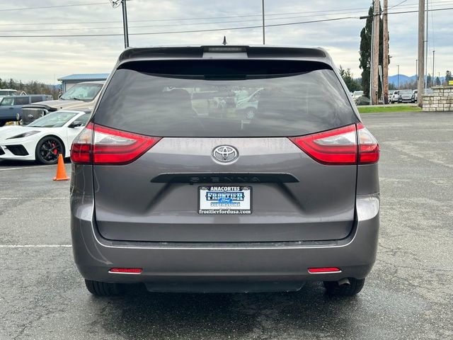 Used 2020 Toyota Sienna L image 3