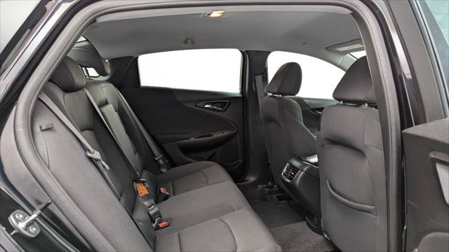 Used 2025 Chevrolet Malibu LT FWD image 19