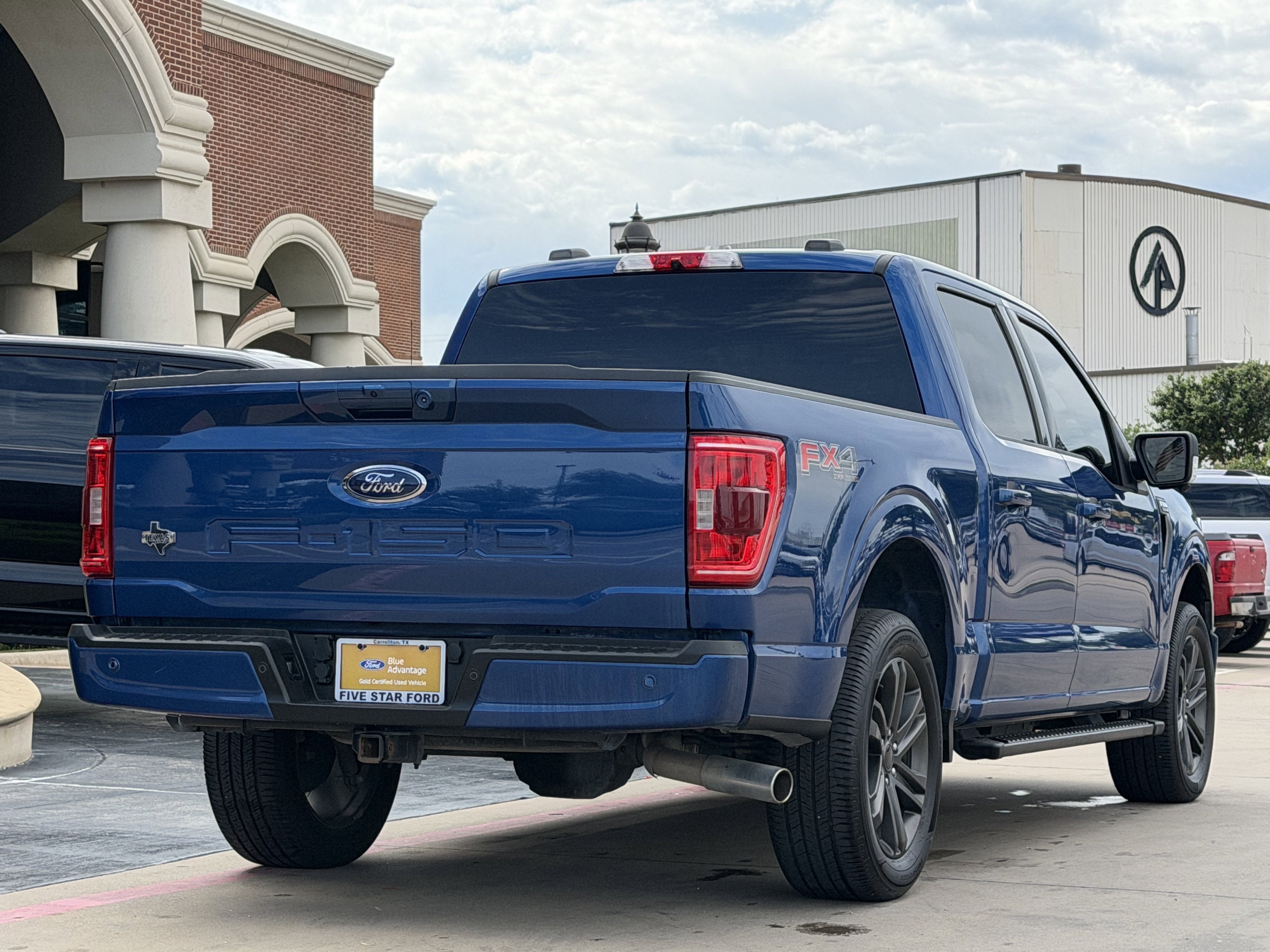 Used 2022 Ford F150 XLT w/ Equipment Group 302A High AWD/4WD image 4