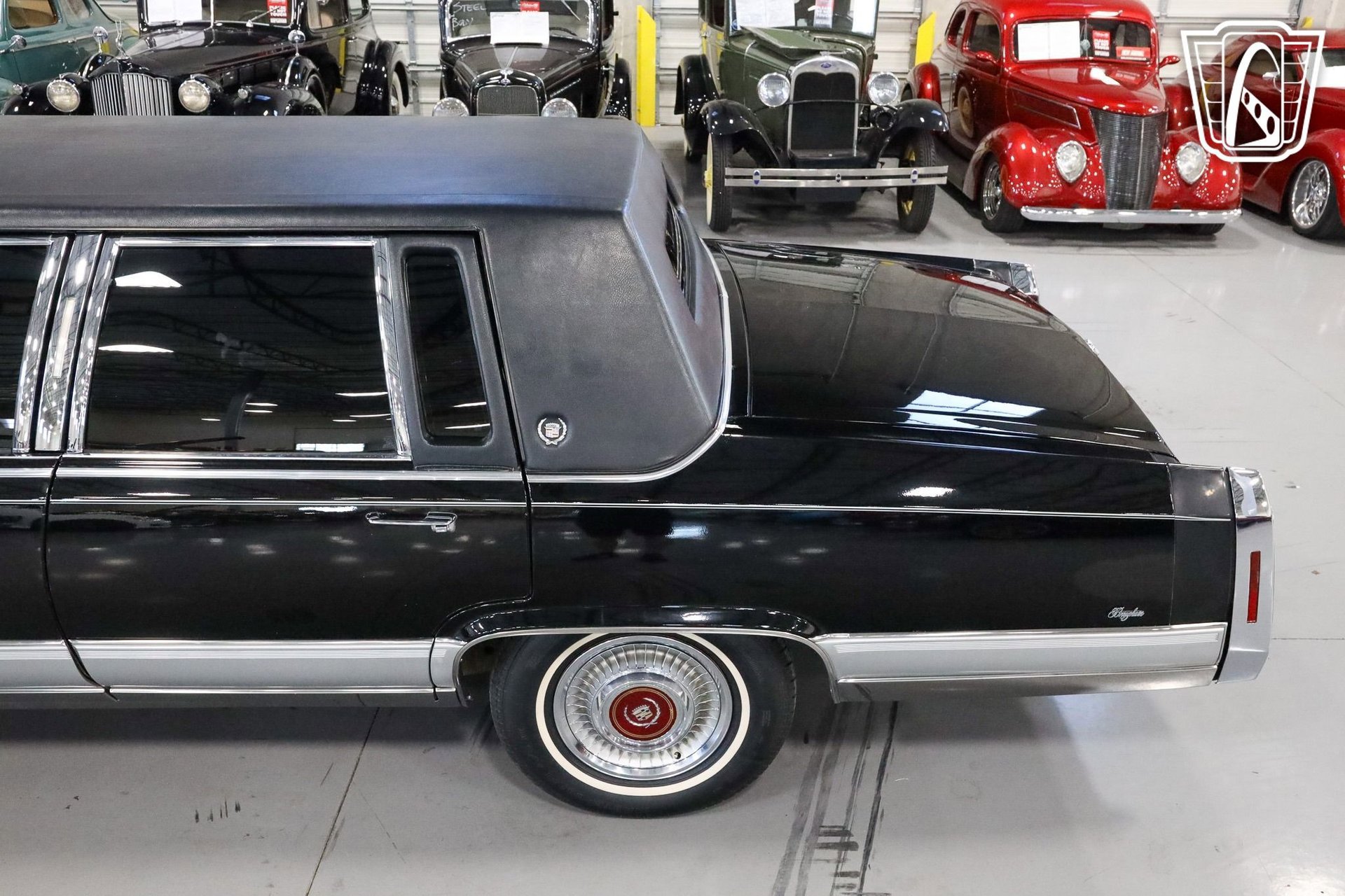 Used 1992 Cadillac Brougham image 31