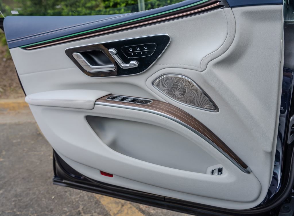 Used 2023 Mercedes-Benz EQS 580 4MATIC Sedan image 14
