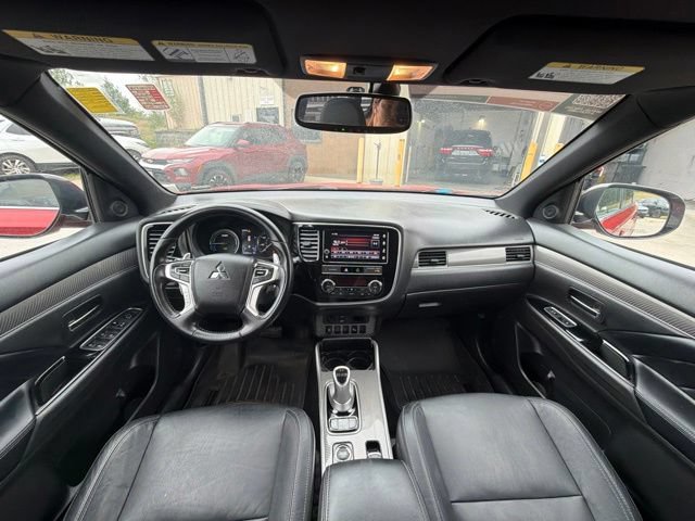 Used 2019 Mitsubishi Outlander SEL AWD/4WD image 17