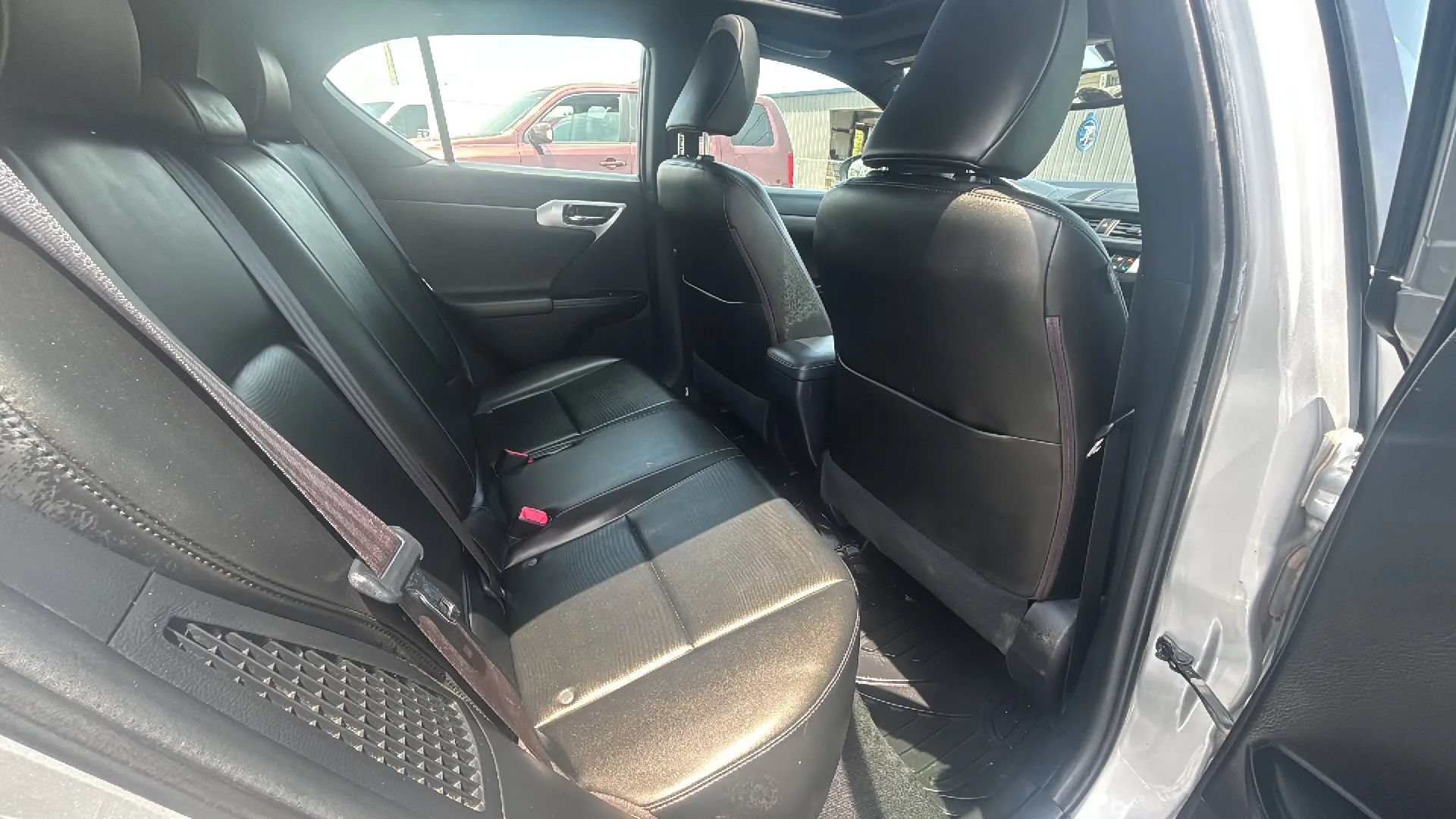 Used 2013 Lexus CT 200h w/ F Sport Pkg w/Nuluxe Trim FWD image 6