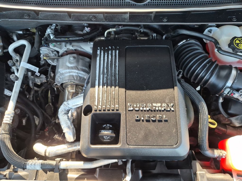 Used 2021 Chevrolet Suburban RST AWD/4WD image 13