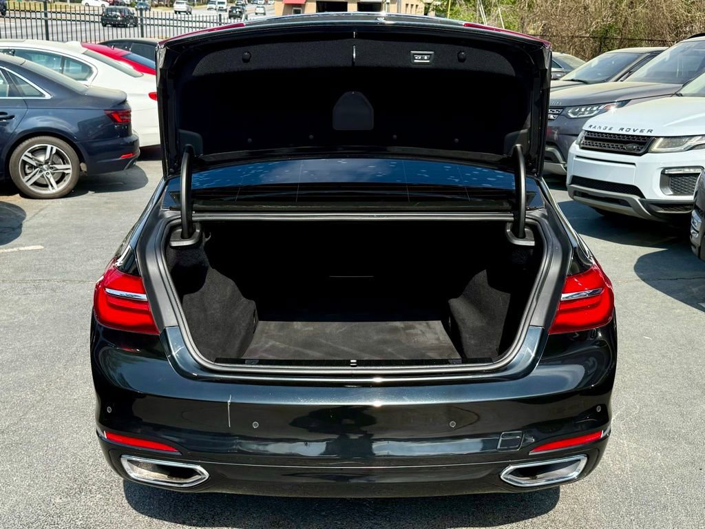 Used 2017 BMW 740i RWD image 12