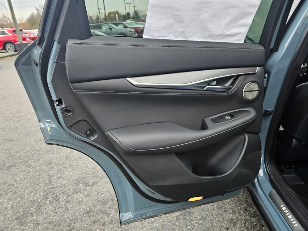 New 2025 INFINITI QX55 Essential image 19