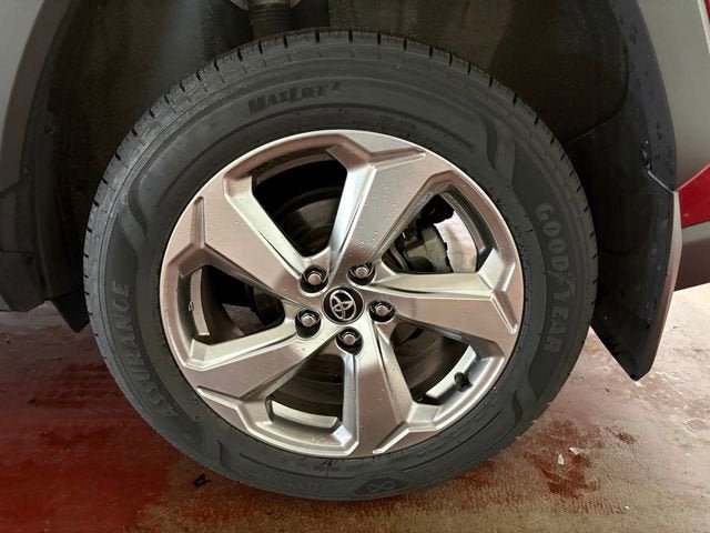 Used 2020 Toyota RAV4 Limited w/ Limited Grade Weather Package image 26