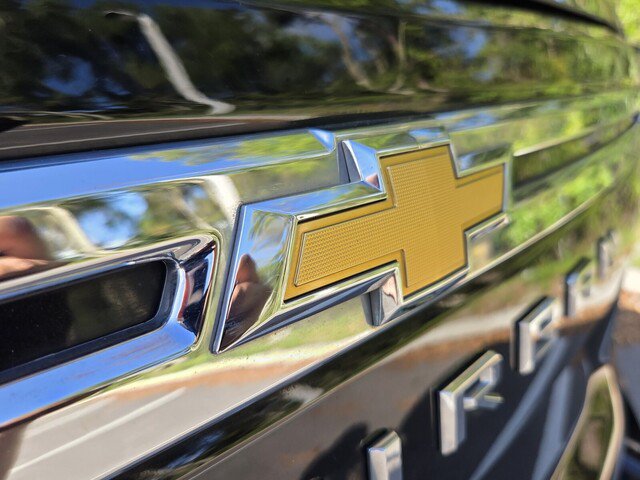 Used 2024 Chevrolet Suburban Premier AWD/4WD image 32