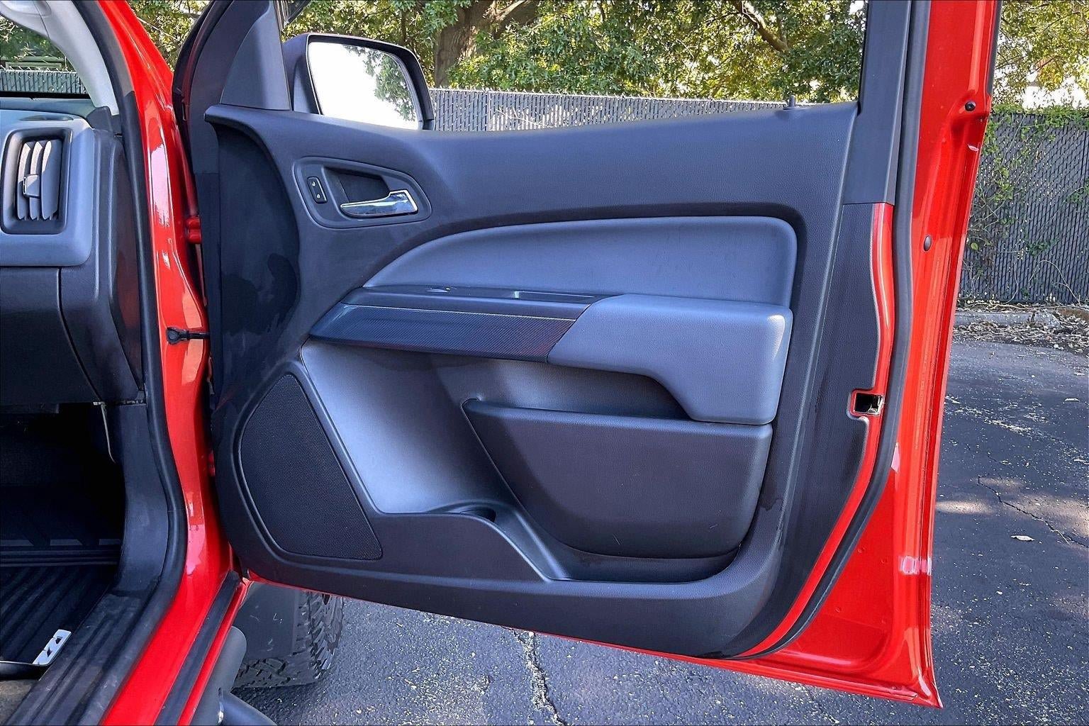 Used 2016 Chevrolet Colorado Z71 AWD/4WD image 26
