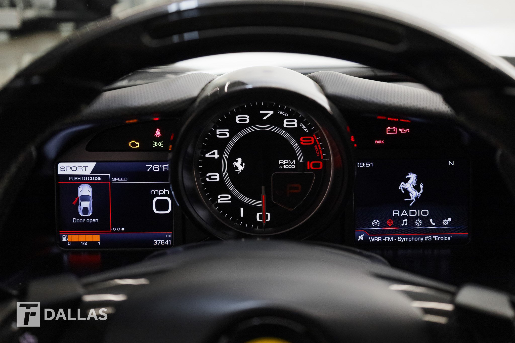 Used 2018 Ferrari 812 Superfast RWD image 28