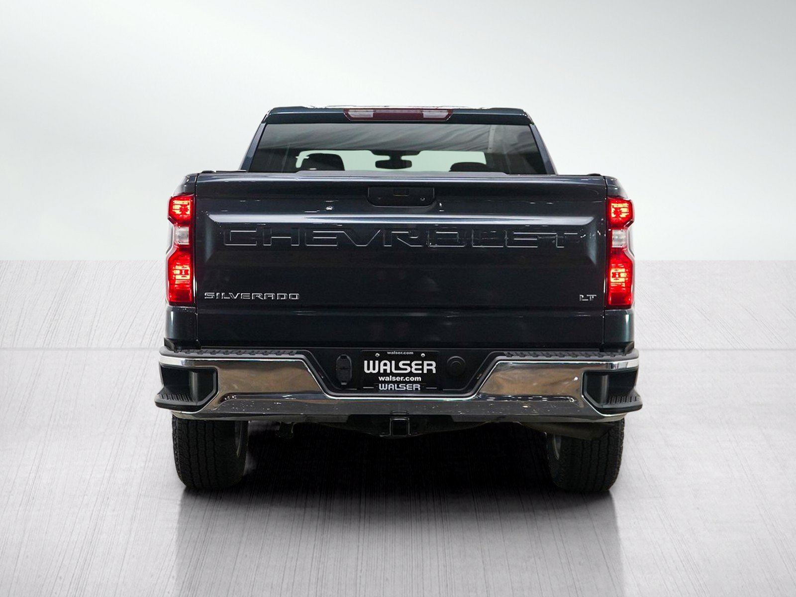 Used 2022 Chevrolet Silverado 1500 LT AWD/4WD image 4