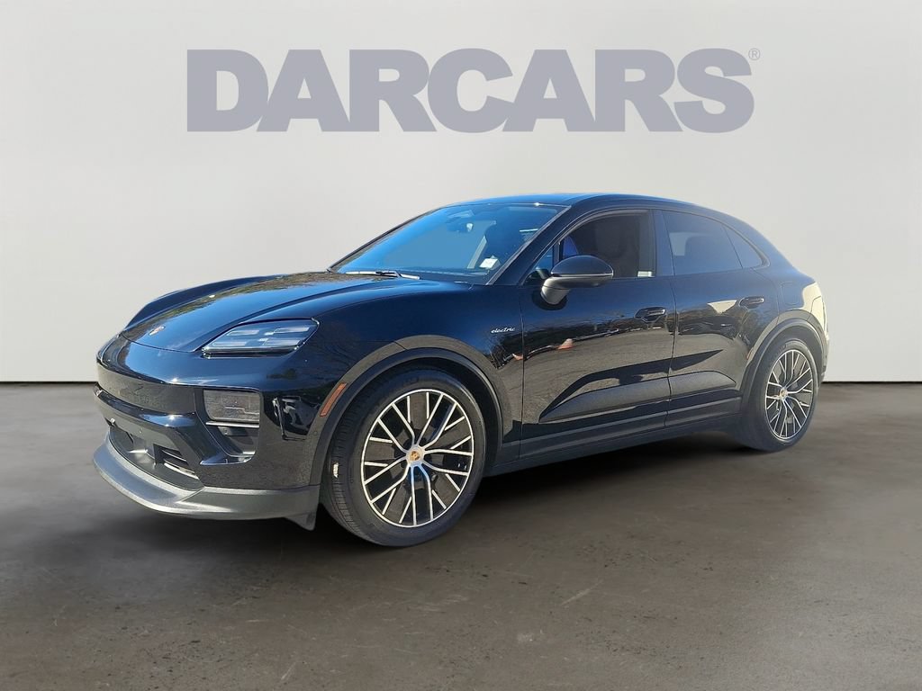 Used 2024 Porsche Macan 4 Electric AWD/4WD image 3