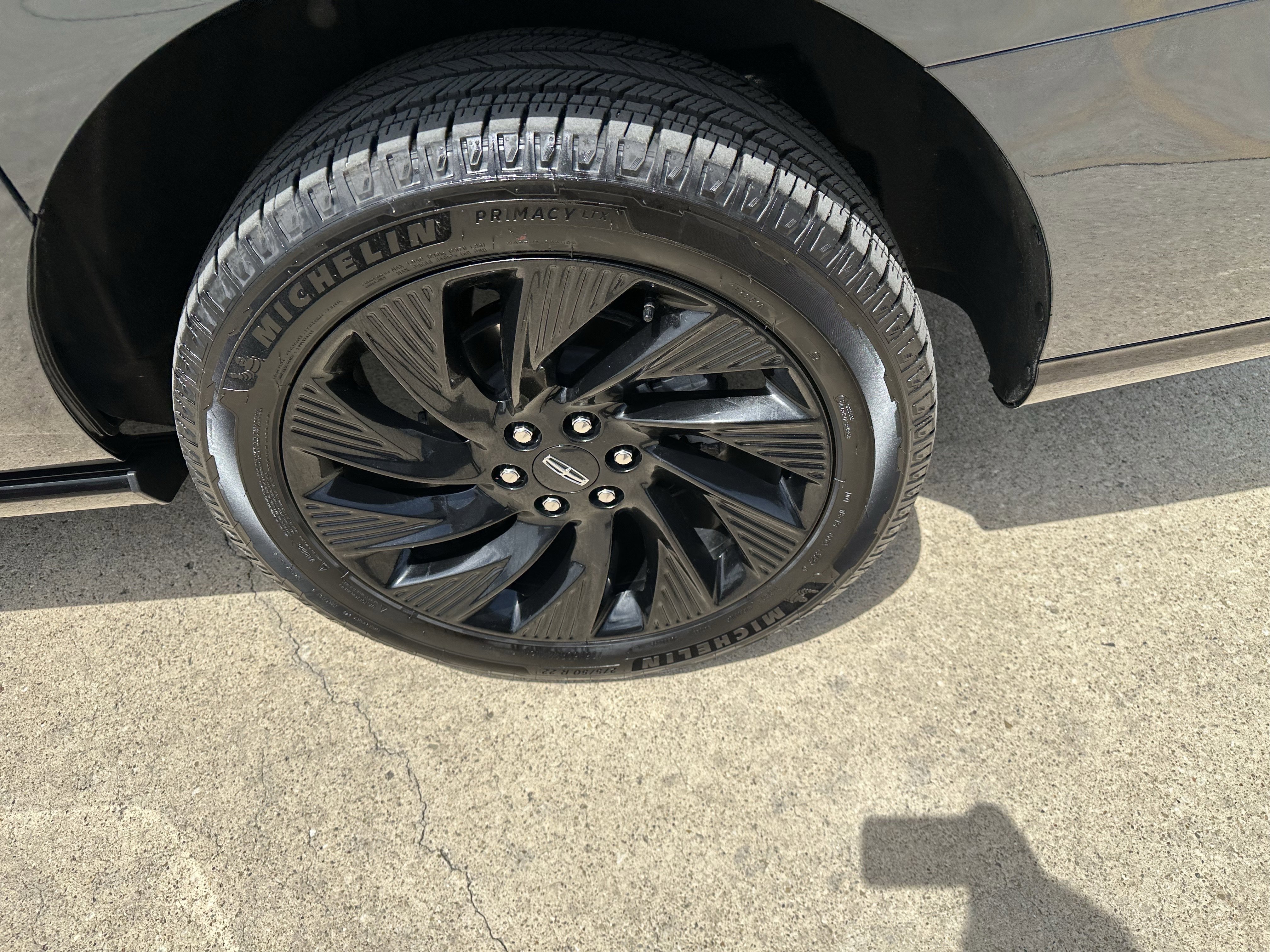 Used 2025 Lincoln Navigator L Reserve w/ Jet Appearance Package AWD/4WD image 19
