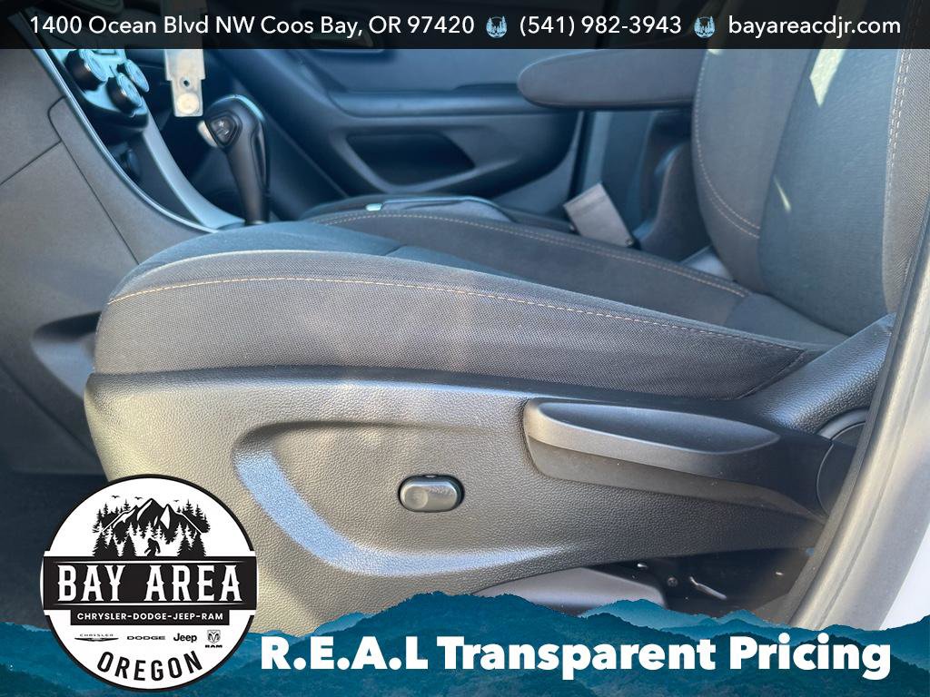 Used 2021 Chevrolet Trax LS w/ Tint and Cruise Package image 12